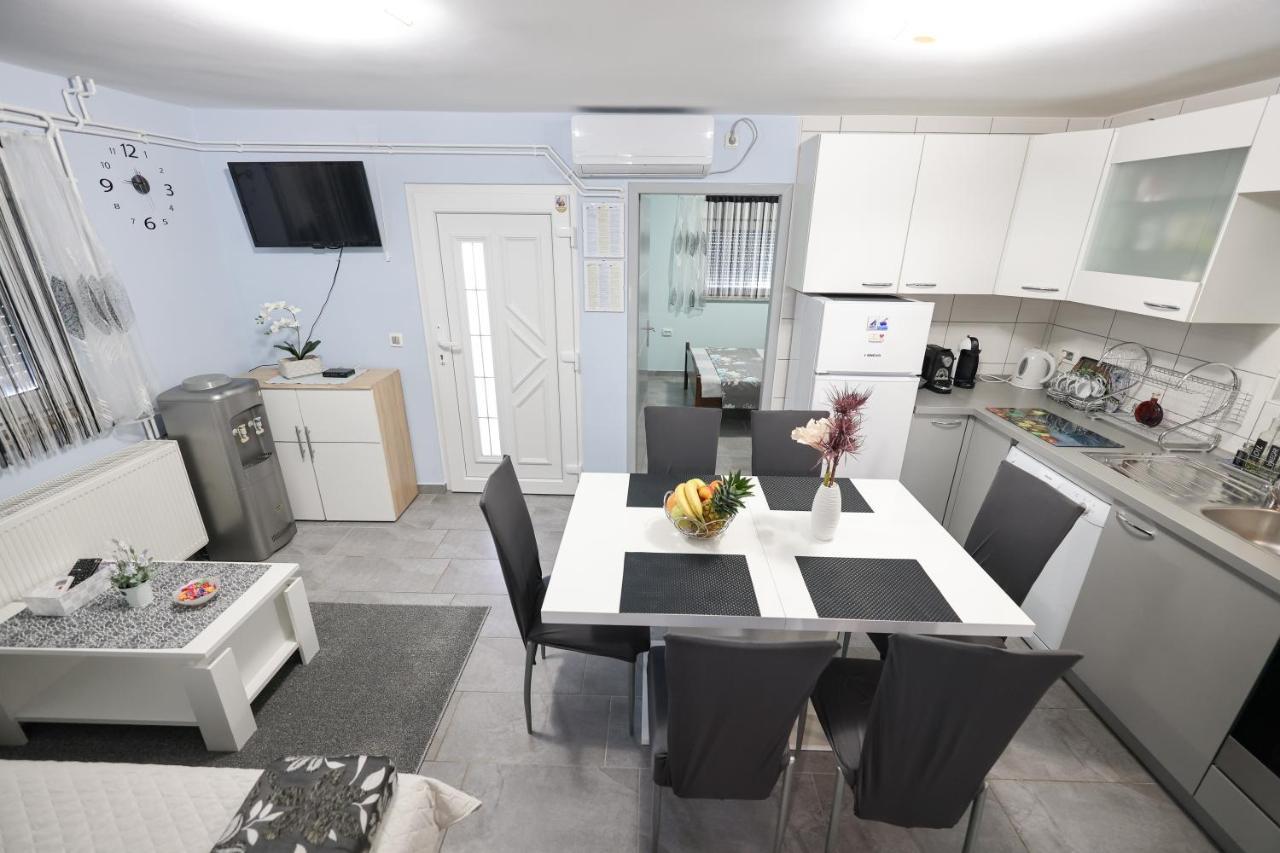 Two Bedroom Apartment Sunset Vir Exterior foto