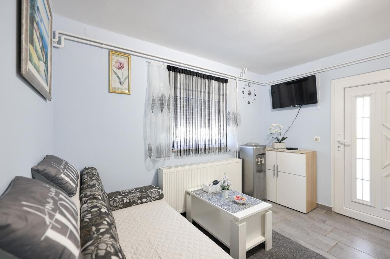 Two Bedroom Apartment Sunset Vir Exterior foto